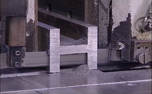 吉安大揭秘：带锯条价格多少钱才能买到高质量的产品？
